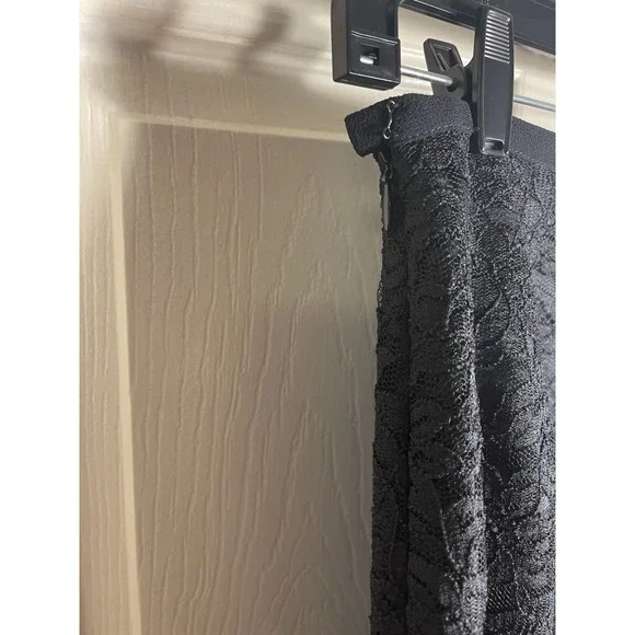 Maggy London Black Lace Skirt Size 4 - Picture 5 of 8